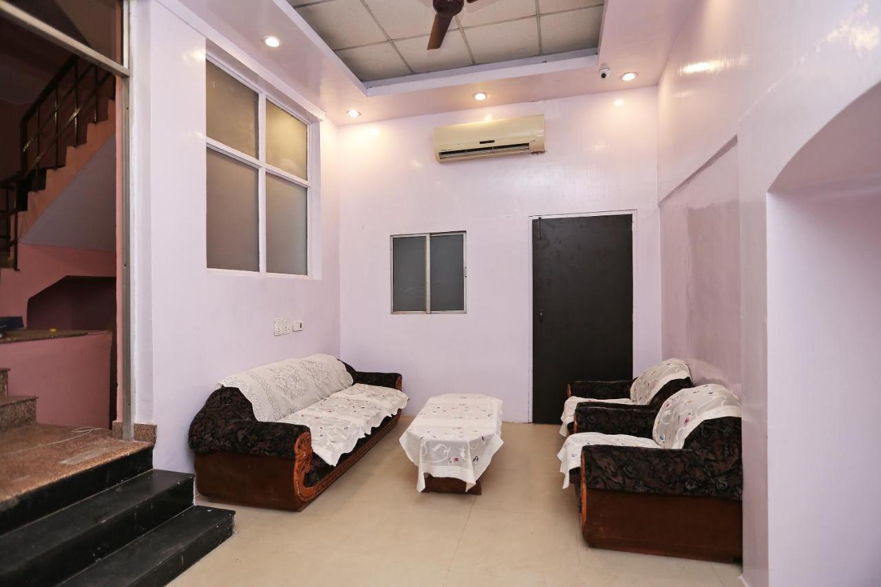 Hotel Oyo Flagship 14774 Sector 14 Gurgaon Zewnętrze zdjęcie