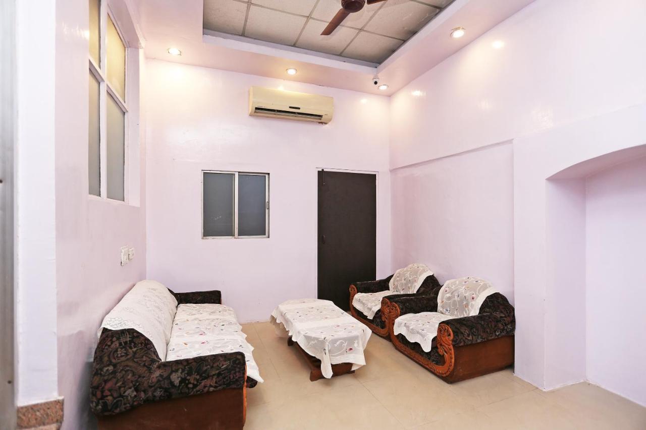 Hotel Oyo Flagship 14774 Sector 14 Gurgaon Zewnętrze zdjęcie