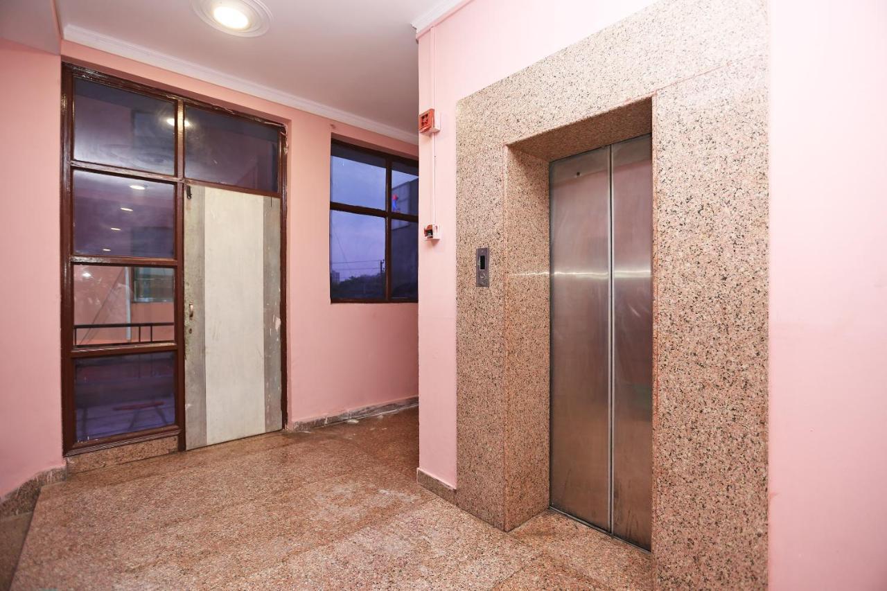 Hotel Oyo Flagship 14774 Sector 14 Gurgaon Zewnętrze zdjęcie