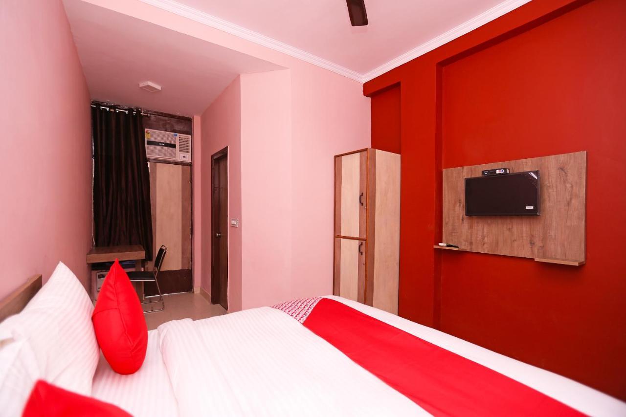 Hotel Oyo Flagship 14774 Sector 14 Gurgaon Zewnętrze zdjęcie