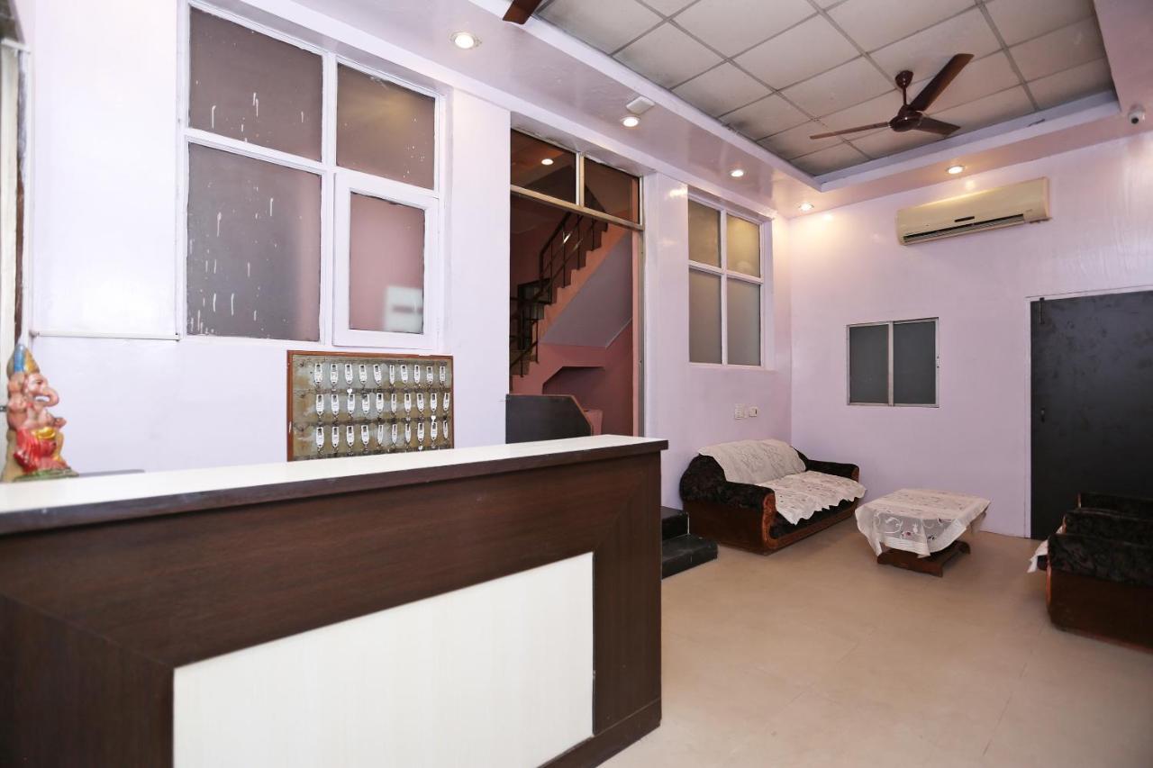 Hotel Oyo Flagship 14774 Sector 14 Gurgaon Zewnętrze zdjęcie