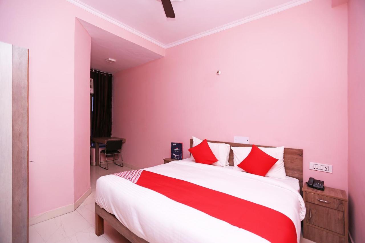 Hotel Oyo Flagship 14774 Sector 14 Gurgaon Zewnętrze zdjęcie